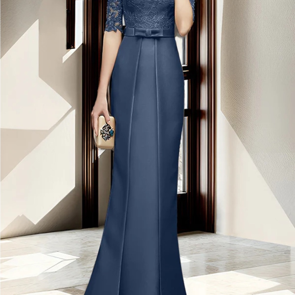 Elegant Blue Lace Evening Gown